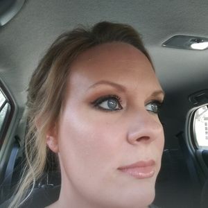 Meet your Posher, Lindsey
